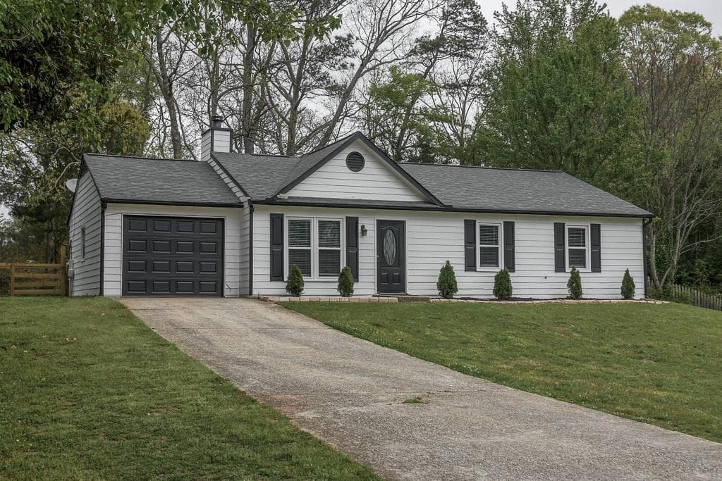 3 bedroom, 2 bathroom single family residence for rent at 356 Meadow Trace Drive, Auburn, GA 30011 for $1,900 a month — photo 2