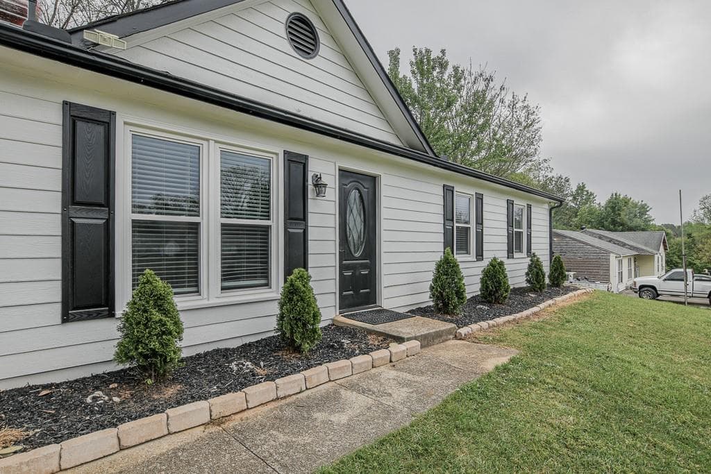3 bedroom, 2 bathroom single family residence for rent at 356 Meadow Trace Drive, Auburn, GA 30011 for $1,900 a month — photo 6