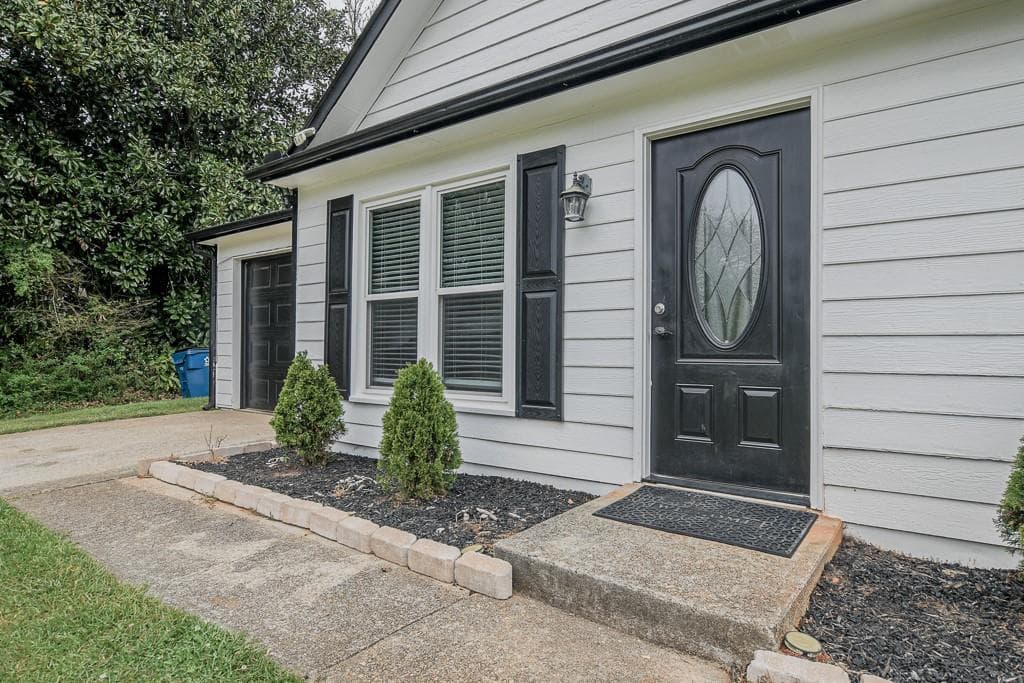 3 bedroom, 2 bathroom single family residence for rent at 356 Meadow Trace Drive, Auburn, GA 30011 for $1,900 a month — photo 7