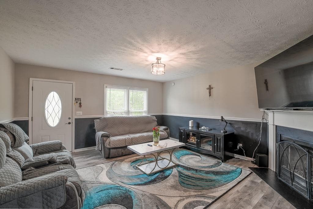 3 bedroom, 2 bathroom single family residence for rent at 356 Meadow Trace Drive, Auburn, GA 30011 for $1,900 a month — photo 9