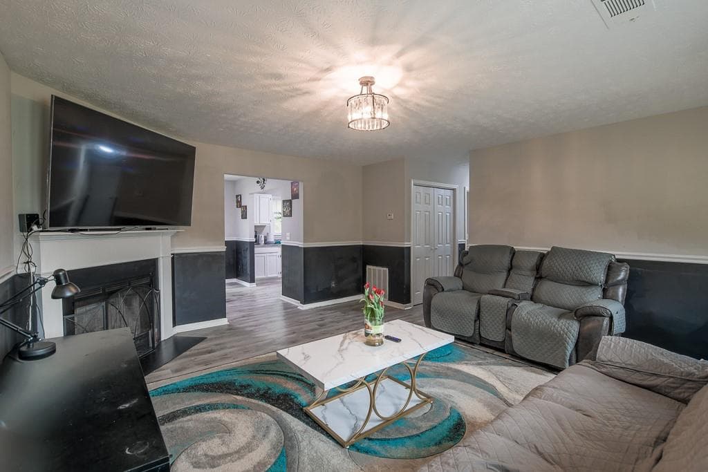 3 bedroom, 2 bathroom single family residence for rent at 356 Meadow Trace Drive, Auburn, GA 30011 for $1,900 a month — photo 10