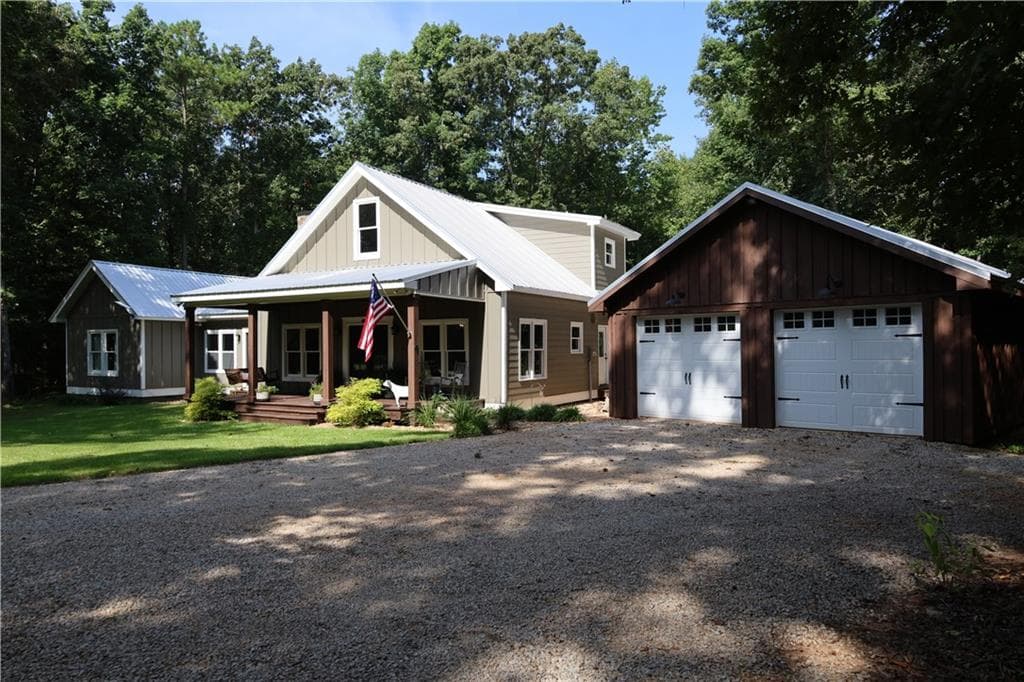 4 bedroom, 4 bathroom, 2,964 sq ft single family residence for sale at 4802 Colham Ferry Road, Watkinsville, GA 30677