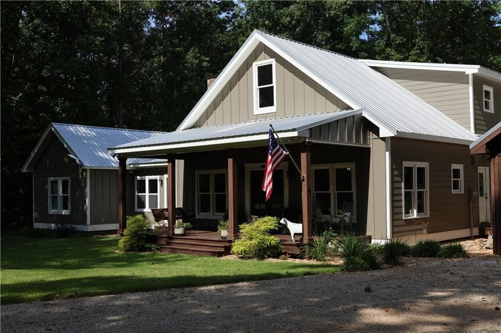 4 bedroom, 4 bathroom, 2,964 sq ft single family residence for sale at 4802 Colham Ferry Road, Watkinsville, GA 30677 — photo 4