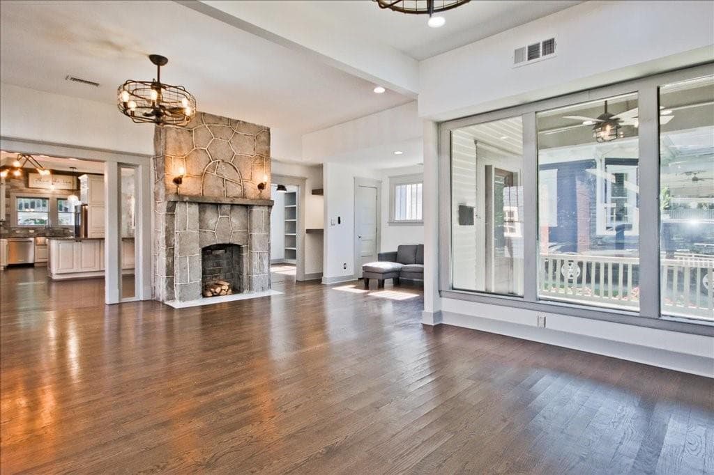6 bedroom, 4 bathroom, 3,143 sq ft single family residence under contract at 1247 Lucile Avenue, Atlanta, GA 30310 — photo 9
