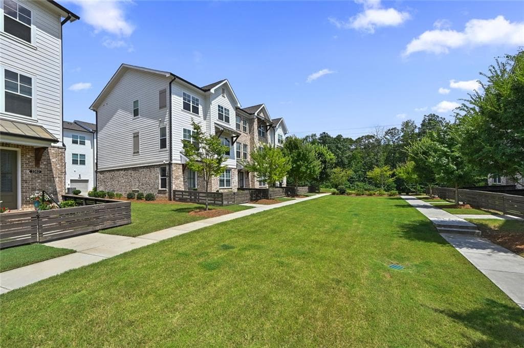 4 bedroom, 4 bathroom, 2,235 sq ft townhouse for sale at 3352 Acorn Harvest Lane, Suwanee, GA 30024 — photo 3