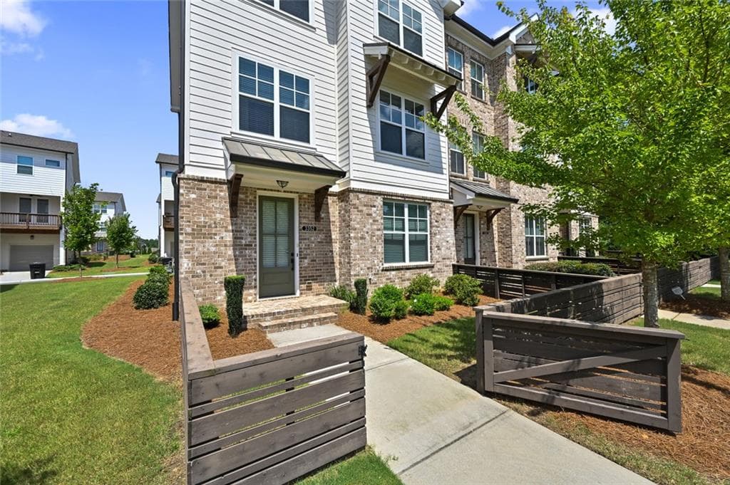 4 bedroom, 4 bathroom, 2,235 sq ft townhouse for sale at 3352 Acorn Harvest Lane, Suwanee, GA 30024 — photo 10