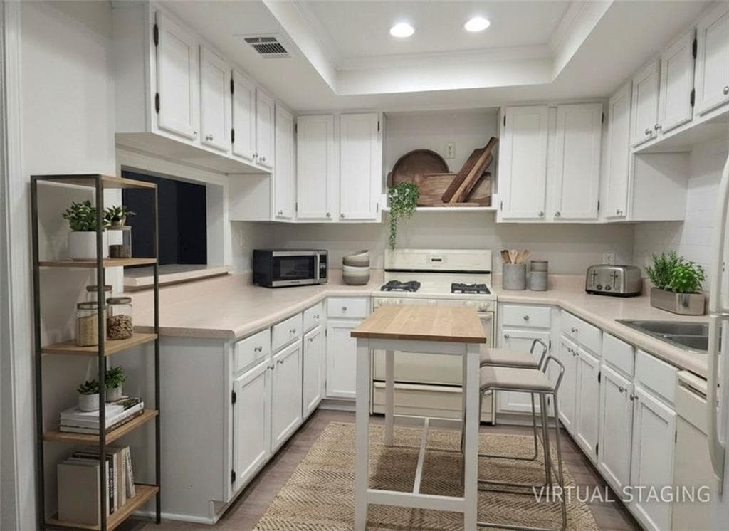 2 bedroom, 2 bathroom, 1,278 sq ft condominium for sale at 5714 Woodmont Boulevard, Peachtree Corners, GA 30092 — photo 3