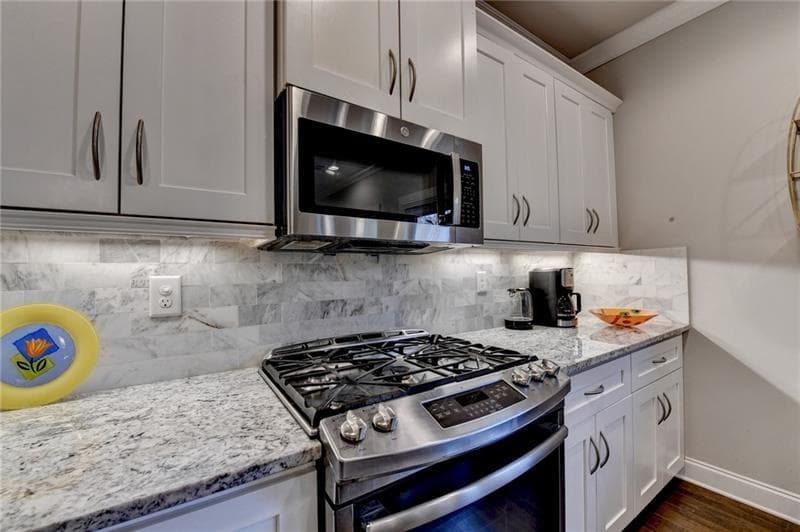 4 bedroom, 3 bathroom, 2,400 sq ft single family residence for sale at 4001 Sovereign Drive, Buford, GA 30519 — photo 10