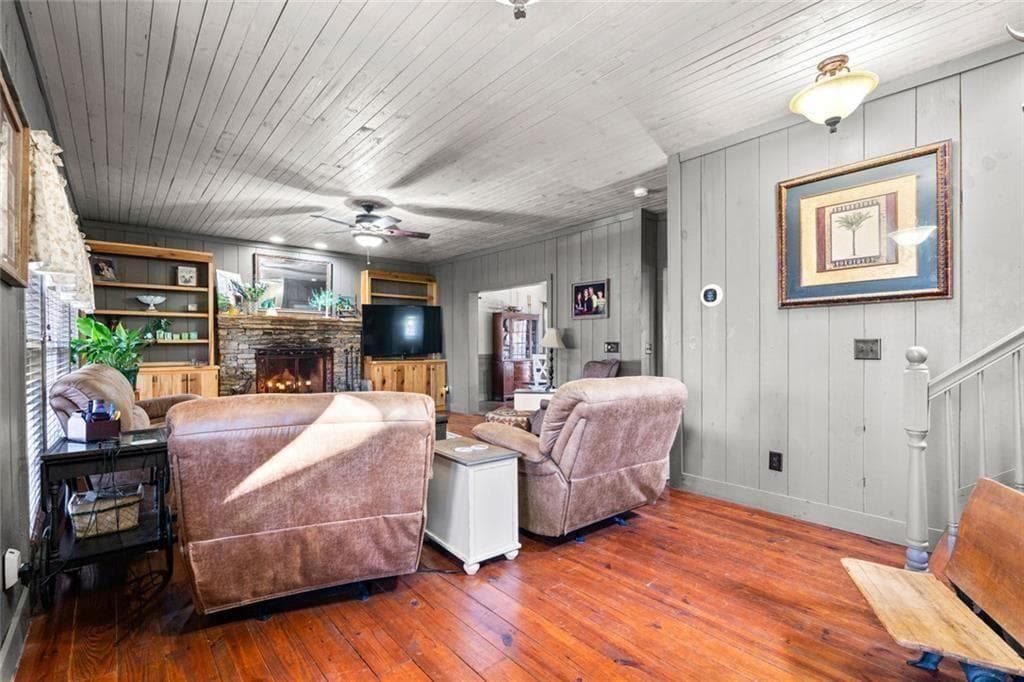 4 bedroom, 4 bathroom, 2,989 sq ft single family residence for sale at 777 Newton Road, Newnan, GA 30263 — photo 4