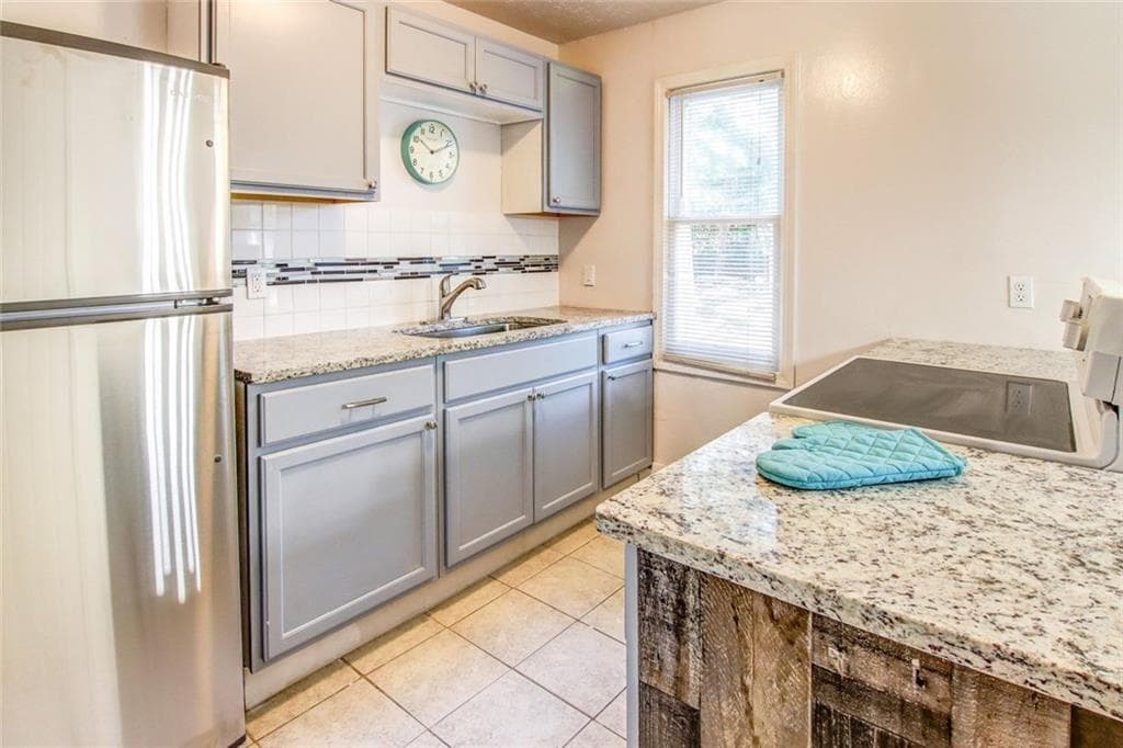 3 bedroom, 2 bathroom, 1,204 sq ft single family residence for sale at 1764 Big Horn Court, Conyers, GA 30013 — photo 7