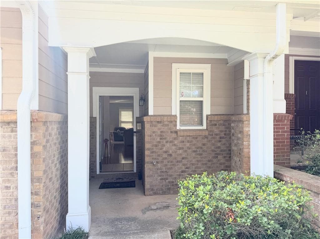 2 bedroom, 3 bathroom, 1,681 sq ft condominium for sale at 1075 Brittania Road, Stone Mountain, GA 30083 — photo 3