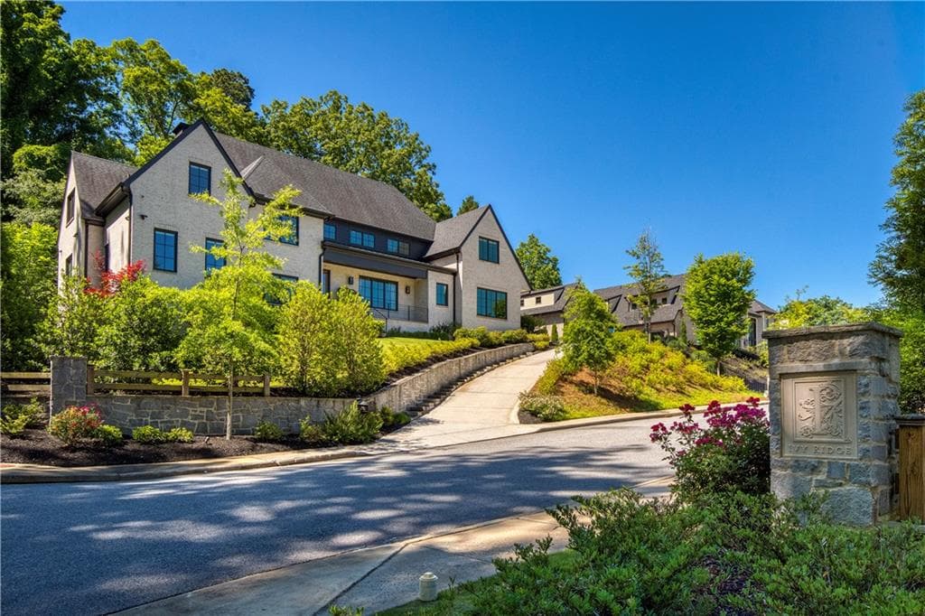 6 bedroom, 7 bathroom, 6,143 sq ft single family residence for rent at 840 Kenry Court, Atlanta, GA 30342 for $16,500 a month — photo 1 of 91
