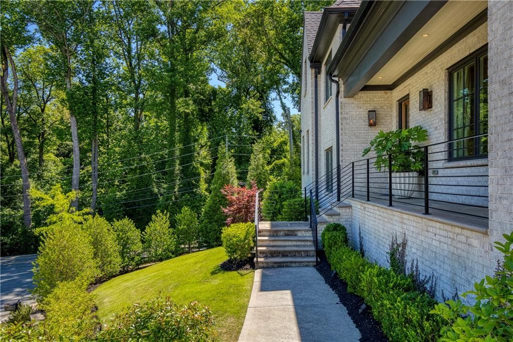6 bedroom, 7 bathroom, 6,143 sq ft single family residence for rent at 840 Kenry Court, Atlanta, GA 30342 for $16,500 a month — photo 6