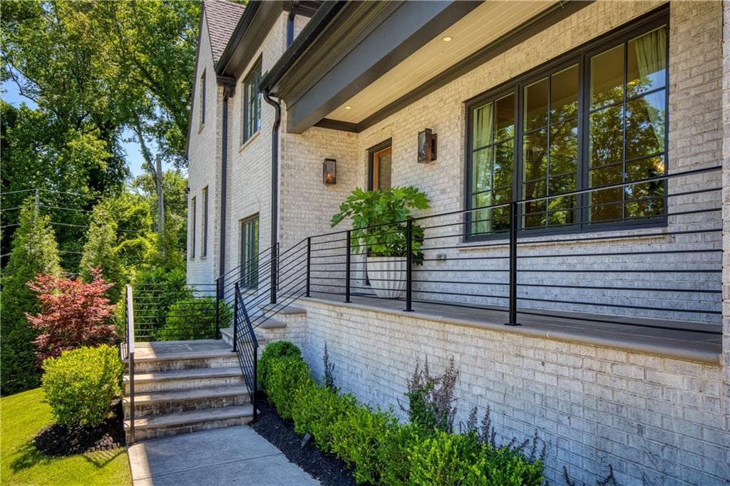 6 bedroom, 7 bathroom, 6,143 sq ft single family residence for rent at 840 Kenry Court, Atlanta, GA 30342 for $16,500 a month — photo 7