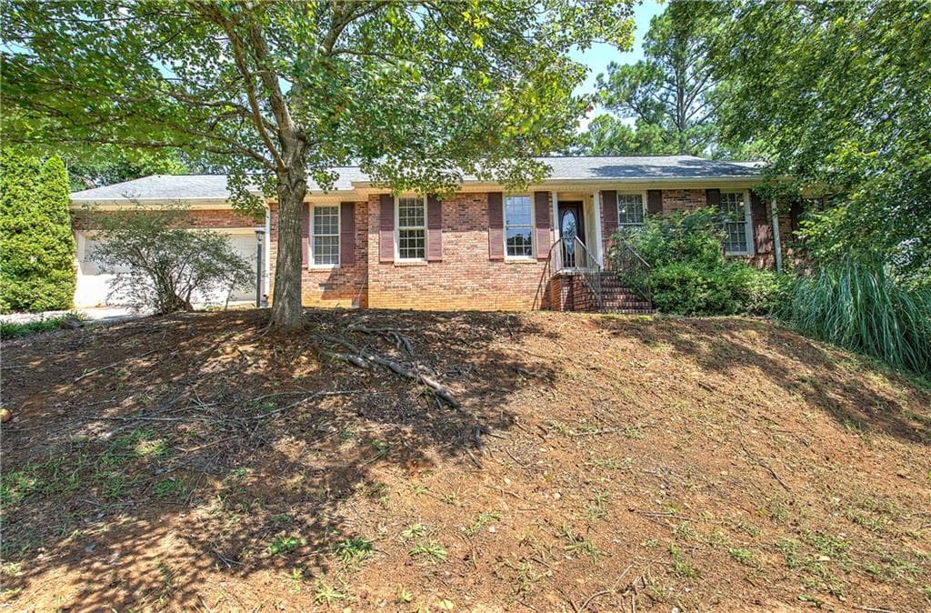 3 bedroom, 2 bathroom, 1,807 sq ft single family residence for sale at 7 Valley Brook Drive, Rome, GA 30161 — photo 6
