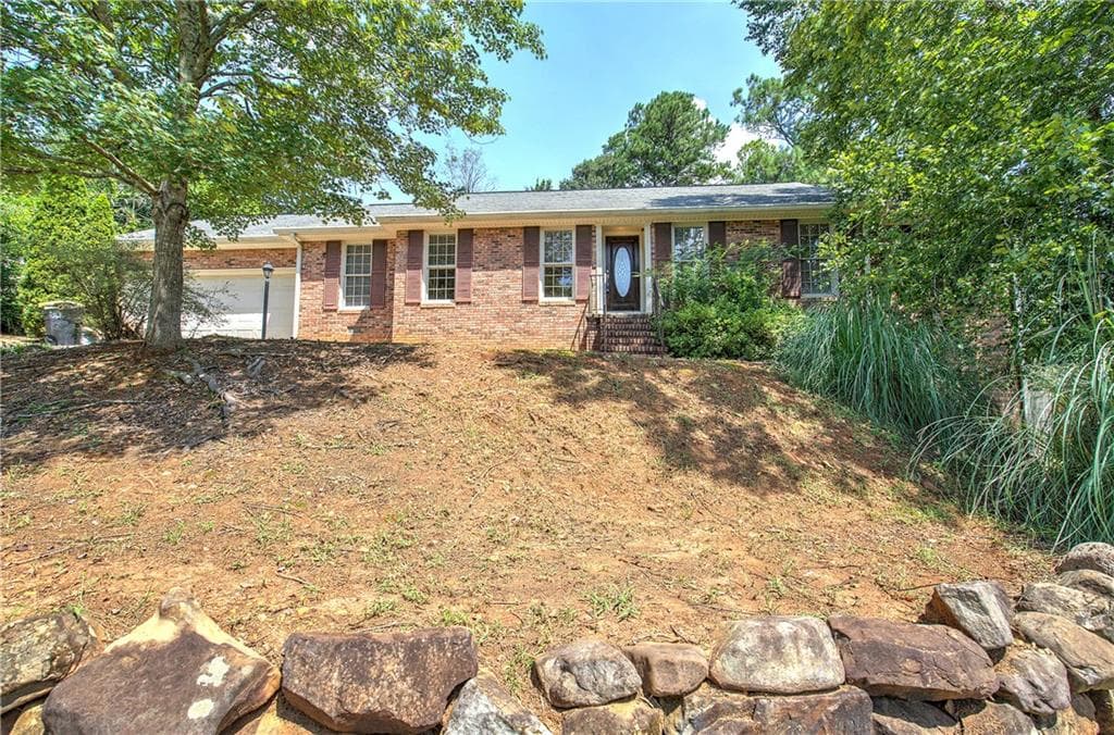 3 bedroom, 2 bathroom, 1,807 sq ft single family residence for sale at 7 Valley Brook Drive, Rome, GA 30161 — photo 7