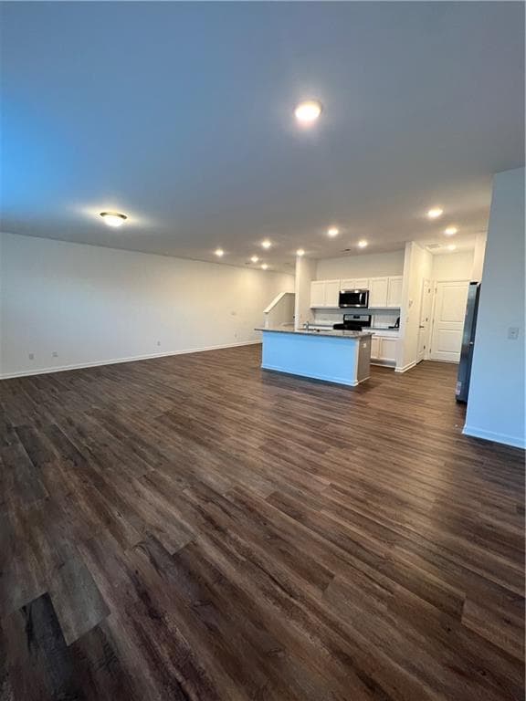 3 bedroom, 3 bathroom, 2,028 sq ft townhouse for rent at 6075 Handley Drive, Cumming, GA 30028 for $2,100 a month — photo 3
