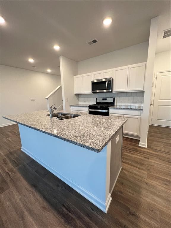 3 bedroom, 3 bathroom, 2,028 sq ft townhouse for rent at 6075 Handley Drive, Cumming, GA 30028 for $2,100 a month — photo 8