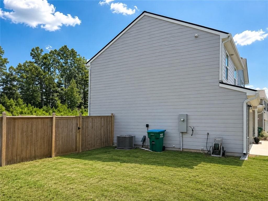 4 bedroom, 3 bathroom, 1,808 sq ft single family residence under contract at 93 Oxford Lane, Kingston, GA 30145 — photo 5