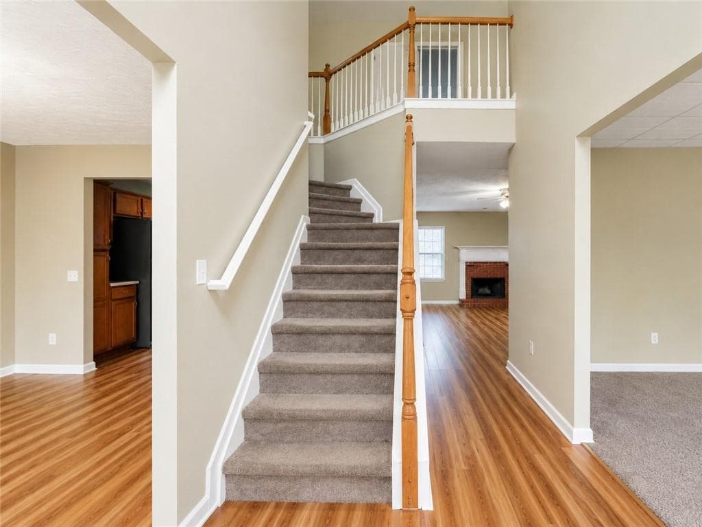 4 bedroom, 3 bathroom, 2,880 sq ft single family residence for sale at 4033 Roxberry Hill Lane, Buford, GA 30518 — photo 4