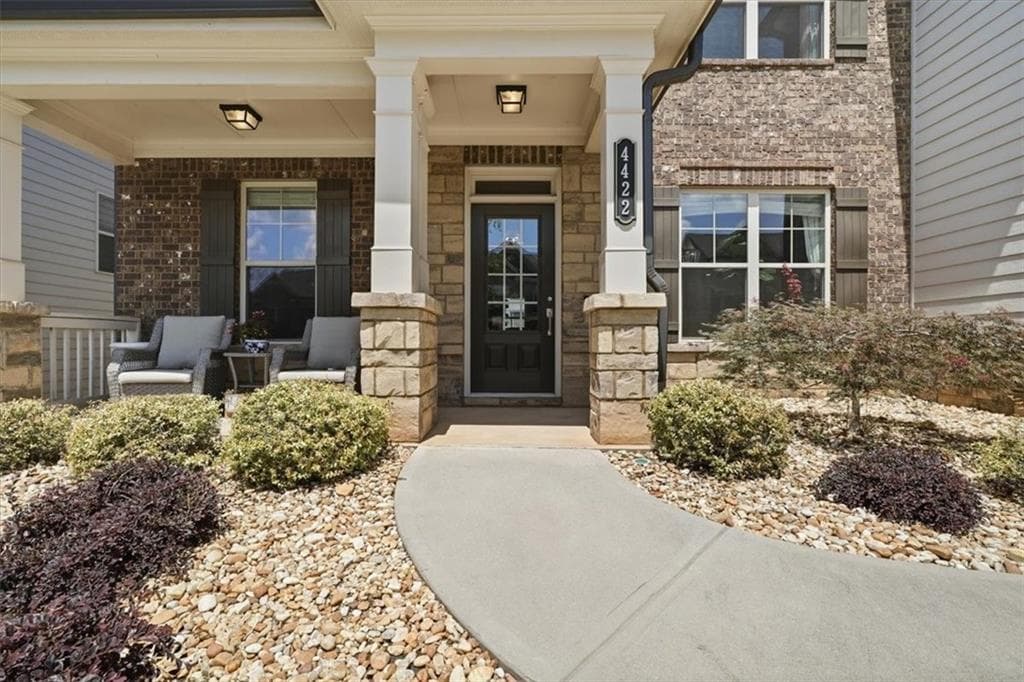 5 bedroom, 4 bathroom, 3,268 sq ft single family residence for sale at 4422 Chestnut Oak Way, Gainesville, GA 30504 — photo 5