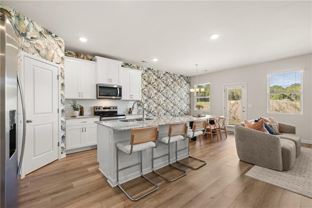 4 bedroom, 2 bathroom, 1,807 sq ft single family residence under contract at 606 Trabert Avenue Avenue, Conyers, GA 30094 — photo 3