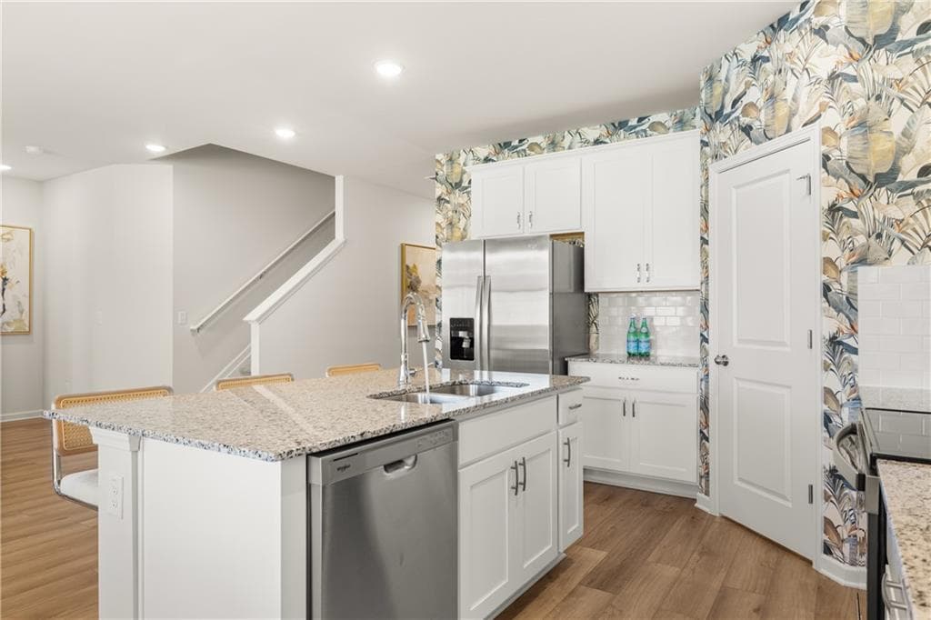 4 bedroom, 2 bathroom, 1,807 sq ft single family residence under contract at 606 Trabert Avenue Avenue, Conyers, GA 30094 — photo 8