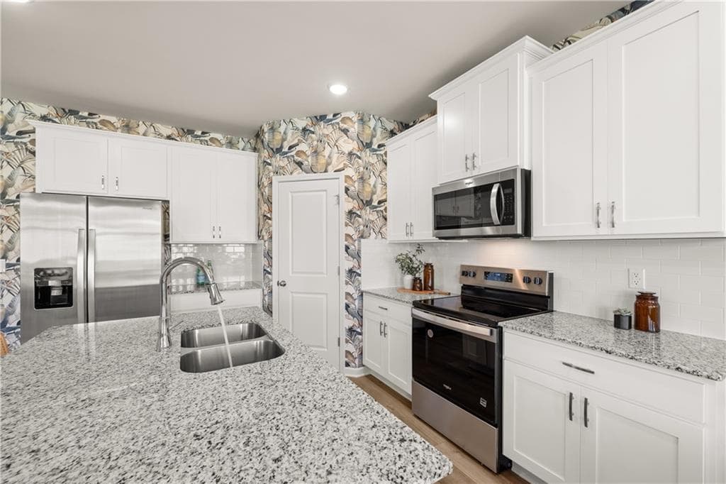 4 bedroom, 2 bathroom, 1,807 sq ft single family residence under contract at 606 Trabert Avenue Avenue, Conyers, GA 30094 — photo 9