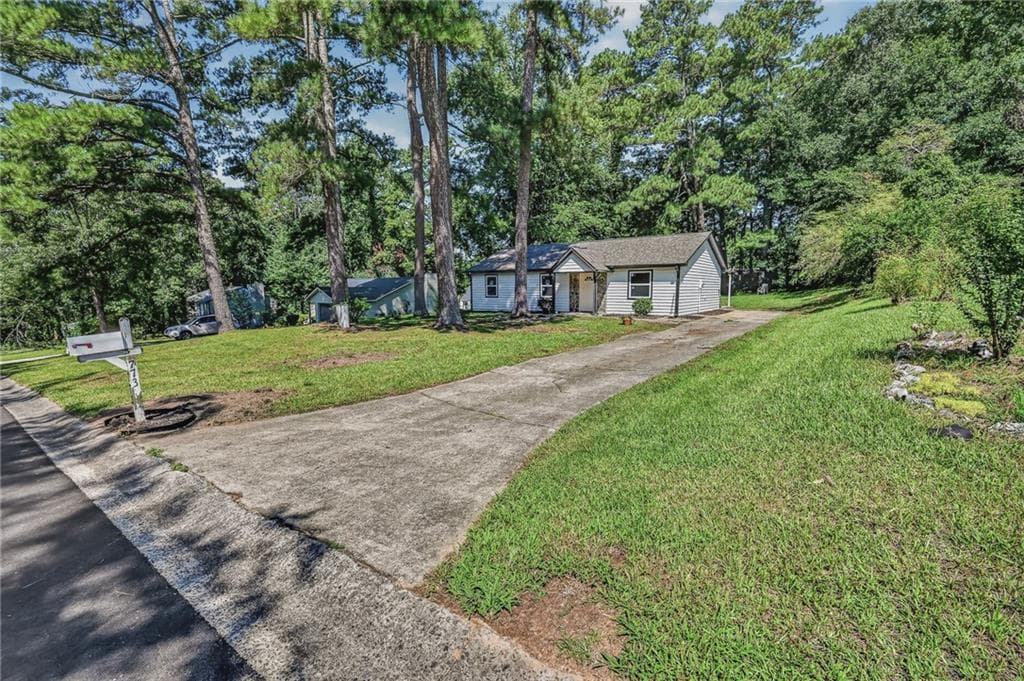 3 bedroom, 2 bathroom, 1,188 sq ft single family residence under contract at 773 Whitehall Drive, Lawrenceville, GA 30043 — photo 2