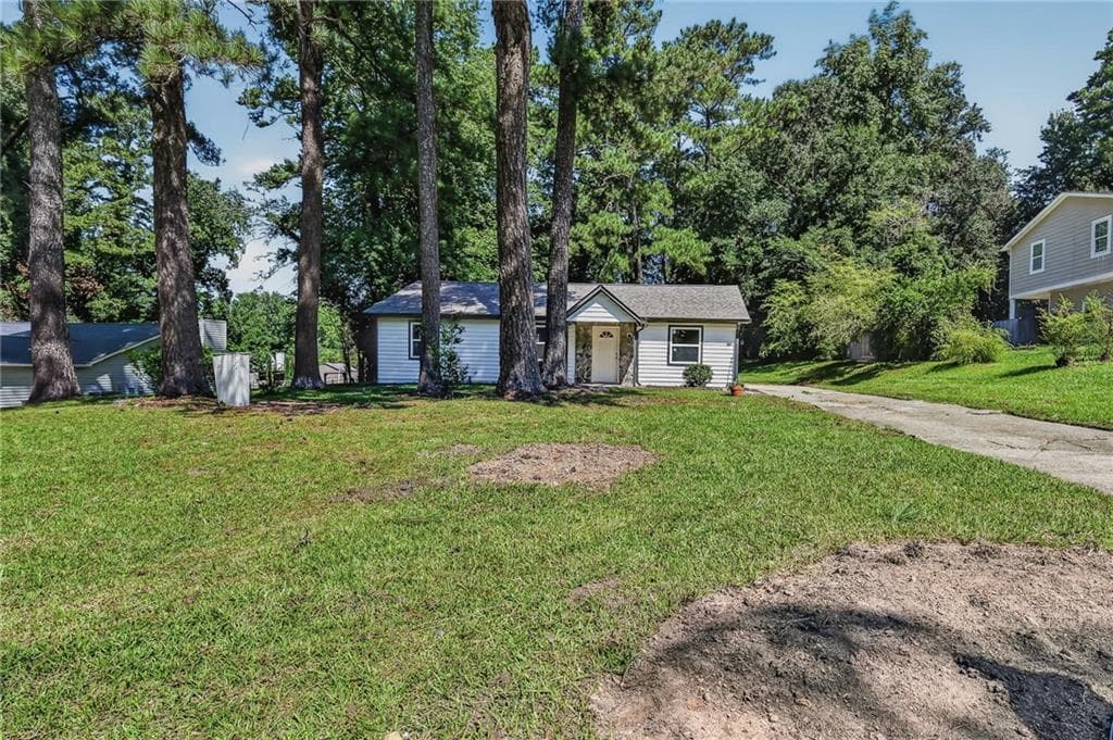 3 bedroom, 2 bathroom, 1,188 sq ft single family residence under contract at 773 Whitehall Drive, Lawrenceville, GA 30043 — photo 3