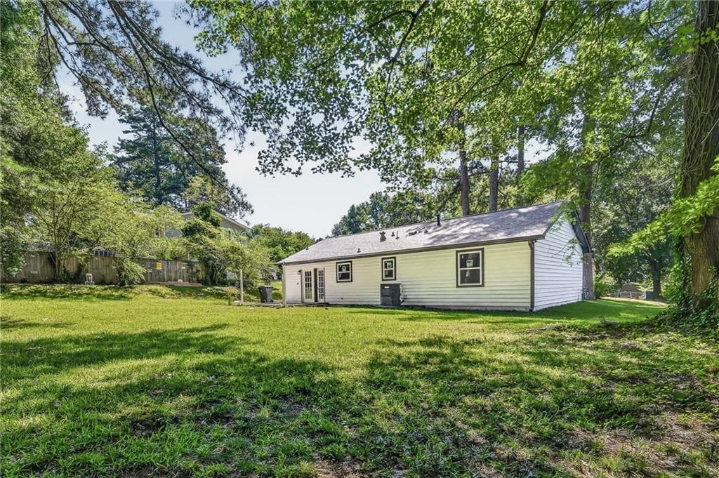 3 bedroom, 2 bathroom, 1,188 sq ft single family residence under contract at 773 Whitehall Drive, Lawrenceville, GA 30043 — photo 9