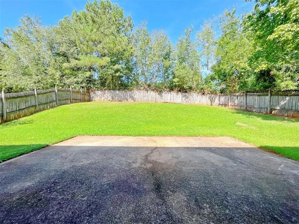 4 bedroom, 2 bathroom, 1,896 sq ft single family residence for rent at 408 Lee Miller Drive, Suwanee, GA 30024 for $2,300 a month — photo 2