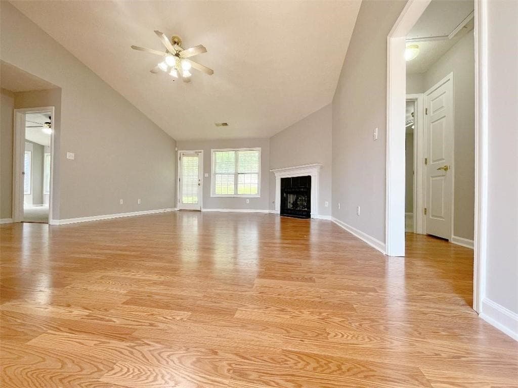 4 bedroom, 2 bathroom, 1,896 sq ft single family residence for rent at 408 Lee Miller Drive, Suwanee, GA 30024 for $2,300 a month — photo 4