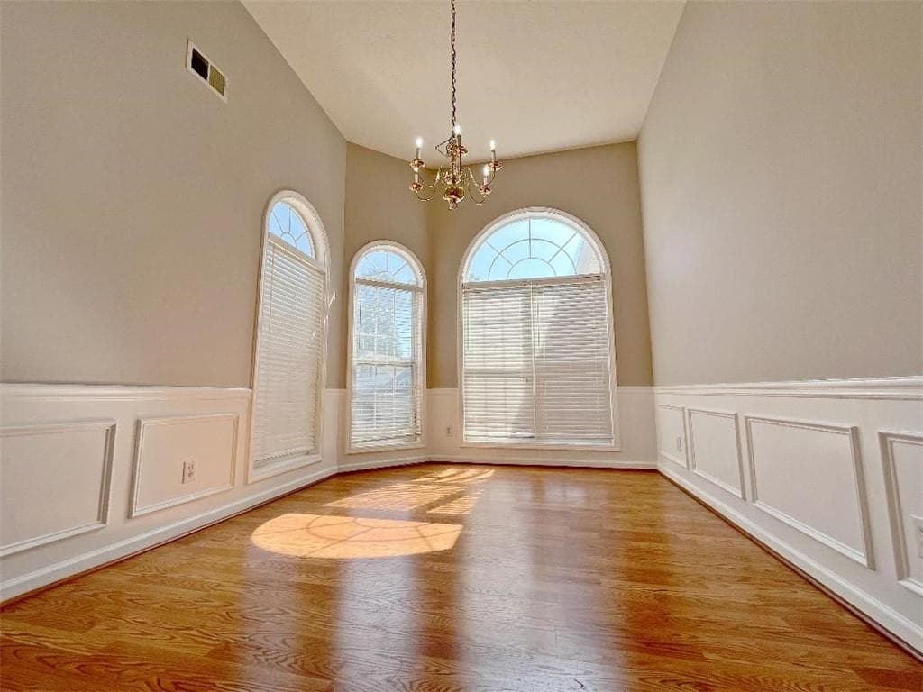 4 bedroom, 2 bathroom, 1,896 sq ft single family residence for rent at 408 Lee Miller Drive, Suwanee, GA 30024 for $2,300 a month — photo 6