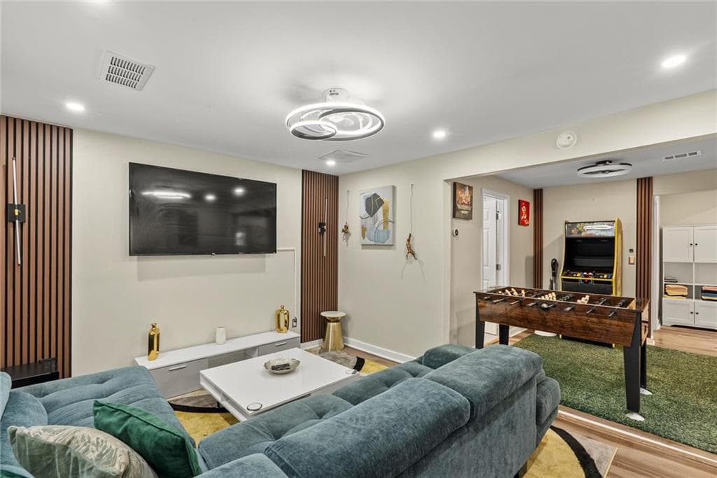 3 bedroom, 2 bathroom, 1,025 sq ft single family residence for sale at 2100 Tiger Flowers Drive, Atlanta, GA 30314 — photo 6