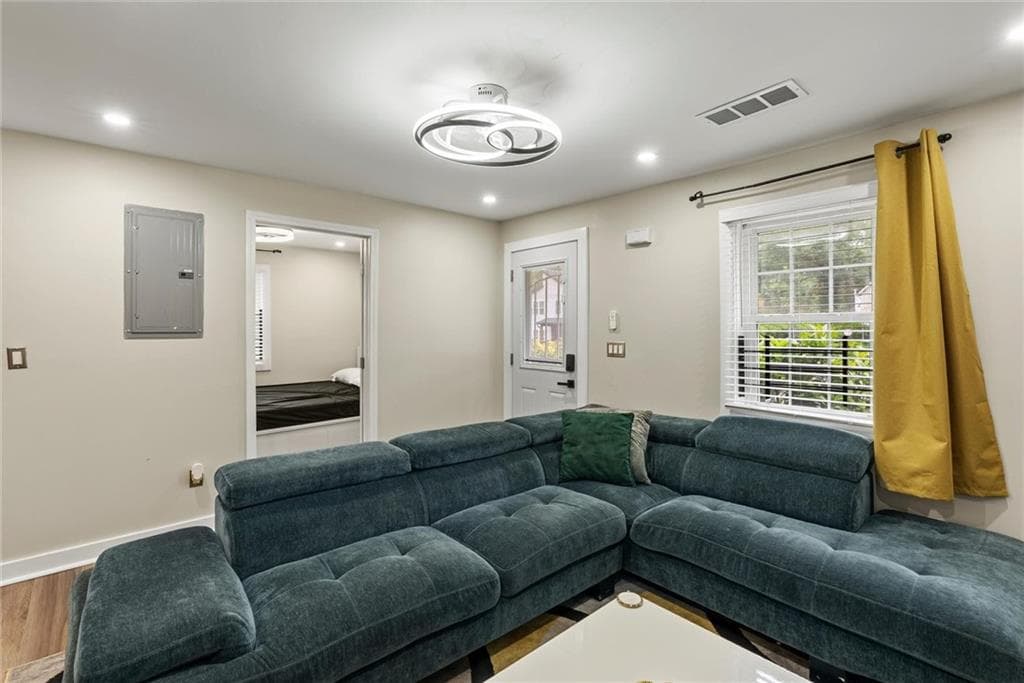 3 bedroom, 2 bathroom, 1,025 sq ft single family residence for sale at 2100 Tiger Flowers Drive, Atlanta, GA 30314 — photo 10