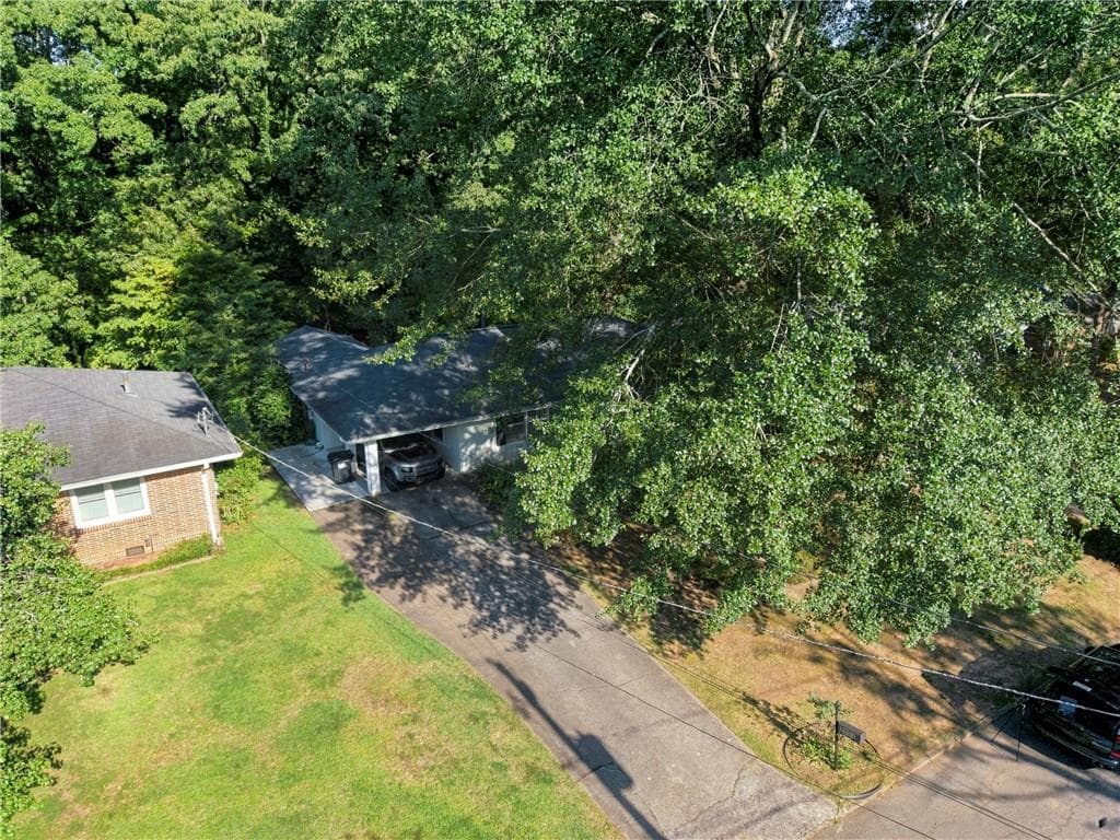 3 bedroom, 2 bathroom, 1,624 sq ft single family residence for sale at 2834 S Clark Drive, East Point, GA 30344 — photo 2