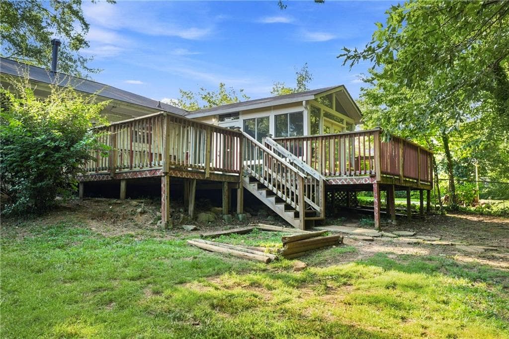 3 bedroom, 2 bathroom, 1,624 sq ft single family residence for sale at 2834 S Clark Drive, East Point, GA 30344 — photo 9