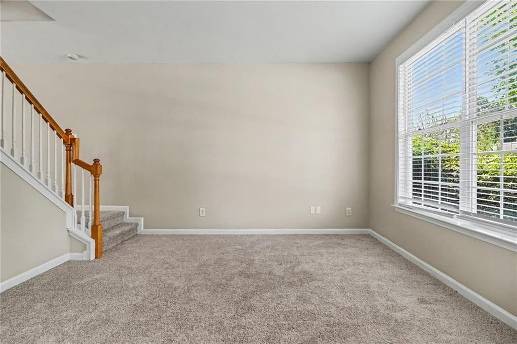 5 bedroom, 3 bathroom, 2,562 sq ft single family residence under contract at 2663 Back Creek Chase, Dacula, GA 30019 — photo 7