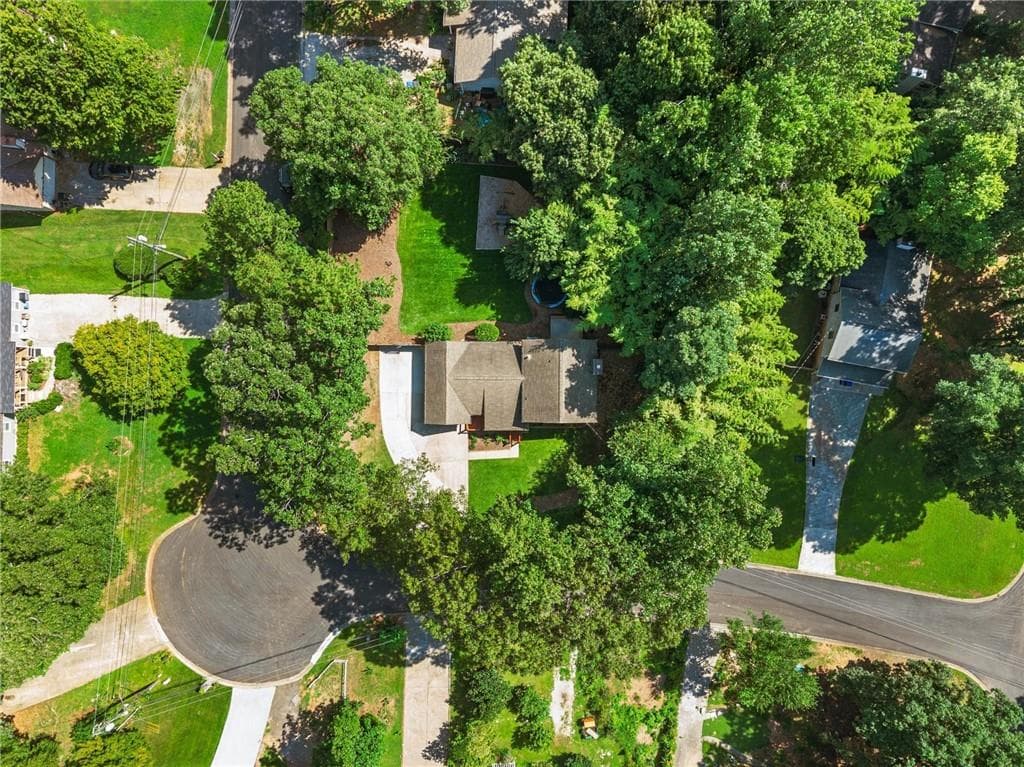4 bedroom, 3 bathroom, 1,842 sq ft single family residence for sale at 492 Rustic Ridge Circle, Lawrenceville, GA 30043 — photo 7