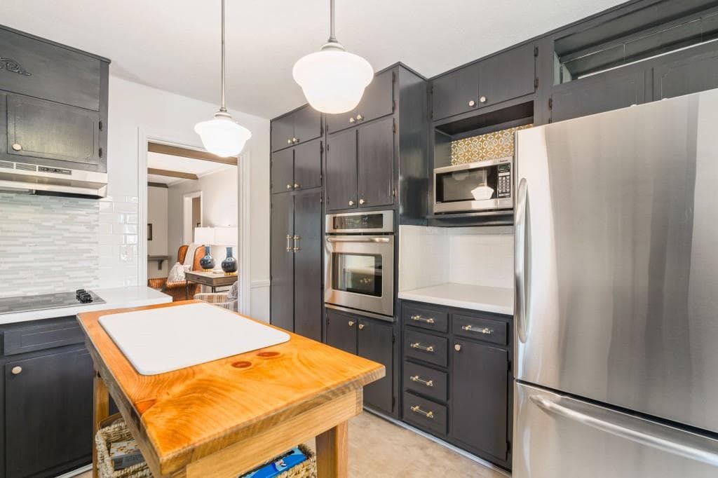 4 bedroom, 3 bathroom, 2,860 sq ft single family residence under contract at 260 Abington Drive, Sandy Springs, GA 30328 — photo 7