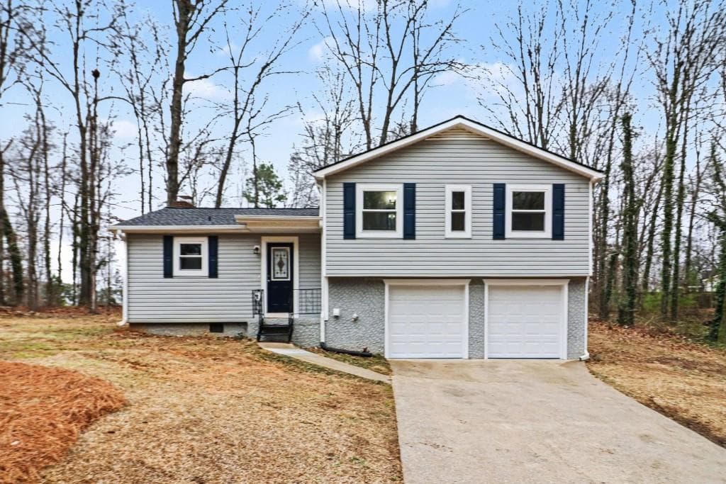 3 bedroom, 2 bathroom, 1,284 sq ft single family residence for sale at 3864 YEAGER Road, Douglasville, GA 30135