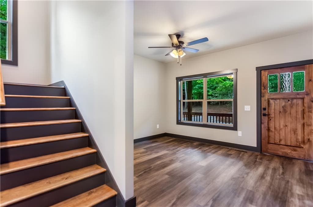 3 bedroom, 3 bathroom, 2,200 sq ft single family residence for sale at 123 Pamela Court, Ellijay, GA 30540 — photo 4
