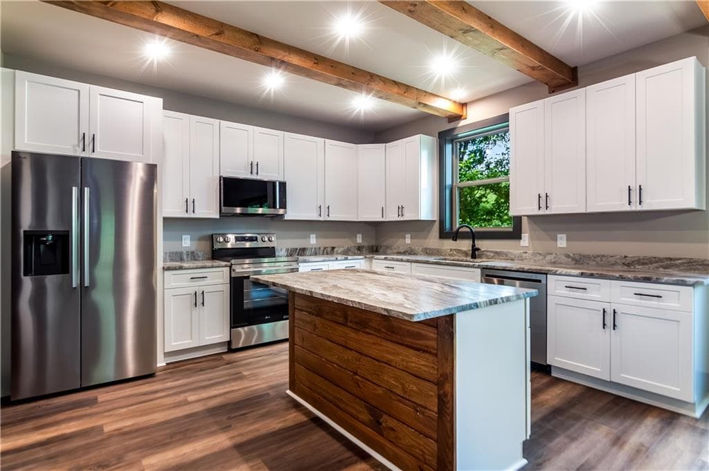 3 bedroom, 3 bathroom, 2,200 sq ft single family residence for sale at 123 Pamela Court, Ellijay, GA 30540 — photo 10
