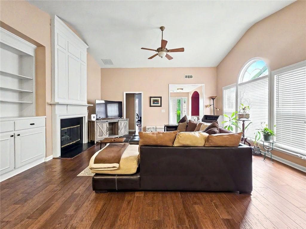 3 bedroom, 3 bathroom, 1,850 sq ft single family residence under contract at 6730 Waveland Drive, Cumming, GA 30040 — photo 7
