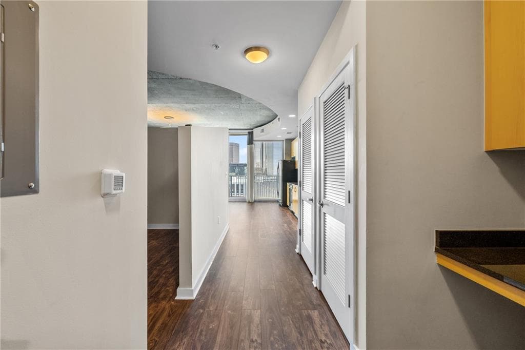 1 bedroom, 1 bathroom, 730 sq ft condominium for rent at 400 W Peachtree Street 3707, Atlanta, GA 30308 for $1,995 a month — photo 3