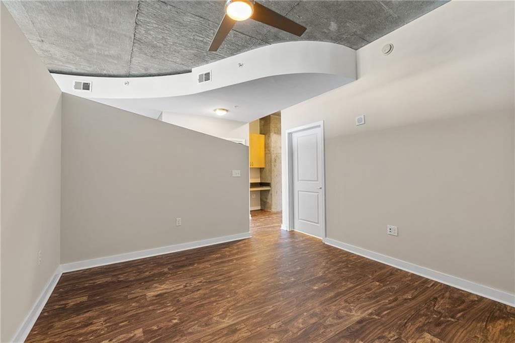 1 bedroom, 1 bathroom, 730 sq ft condominium for rent at 400 W Peachtree Street 3707, Atlanta, GA 30308 for $1,995 a month — photo 10