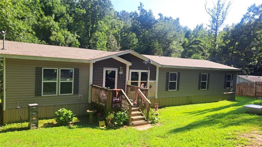 4 bedroom, 3 bathroom, 1,980 sq ft single family residence for sale at 2383 Kelly Bridge Road, Dawsonville, GA 30534