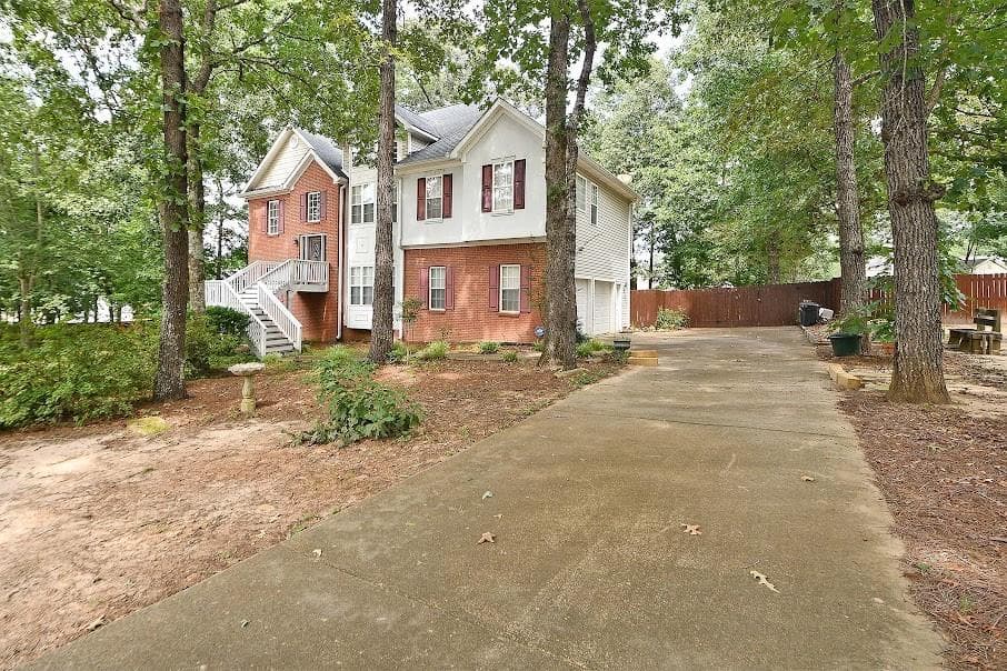 4 bedroom, 3 bathroom, 3,206 sq ft single family residence for sale at 143 BurchField Run, Carrollton, GA 30116 — photo 2