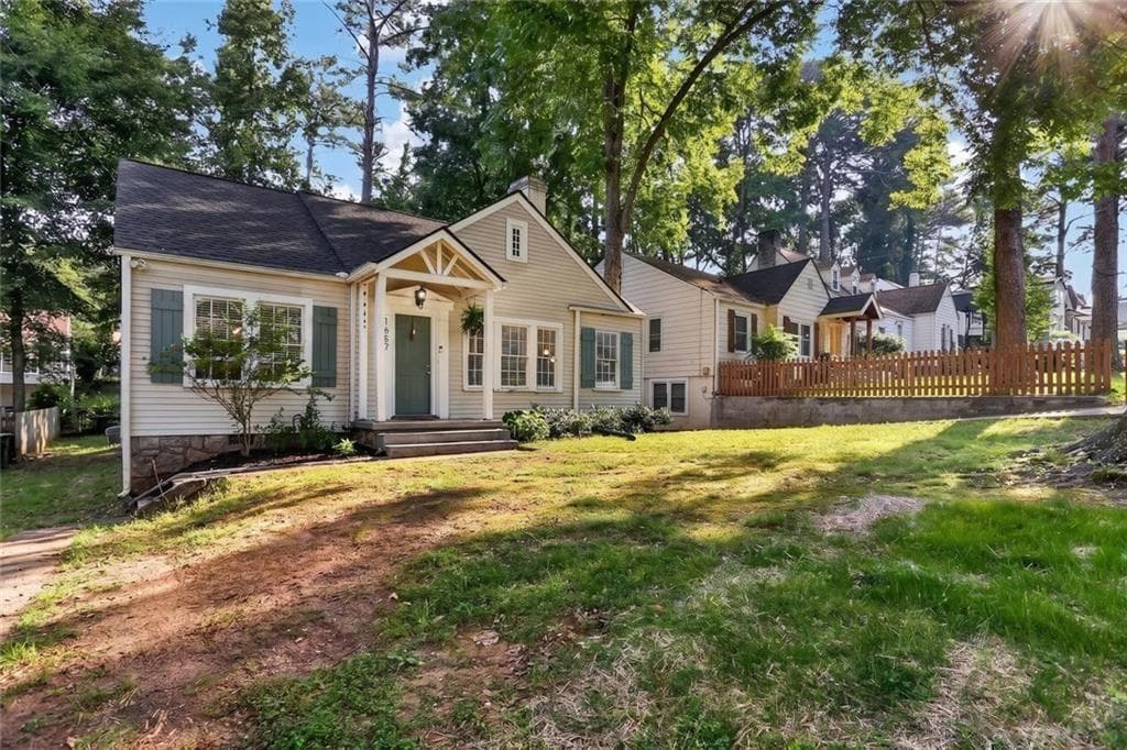 2 bedroom, 1 bathroom, 956 sq ft single family residence for sale at 1687 Richland Road, Atlanta, GA 30311 — photo 4